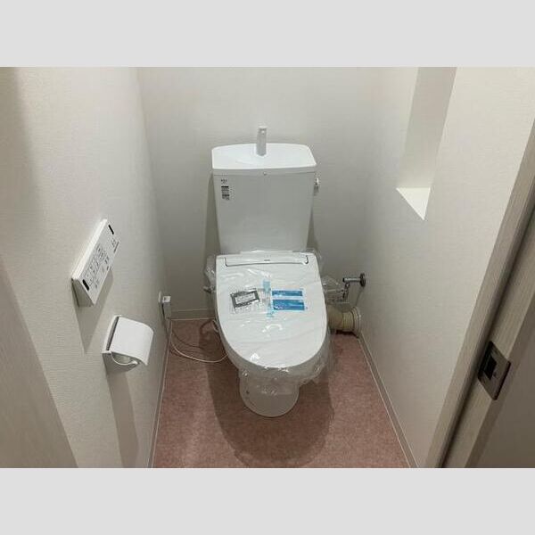 プレステージ12番館10階2LDK トイレの画像