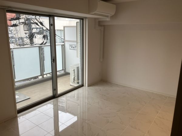 Innosent Doyama4階1R リビングの画像