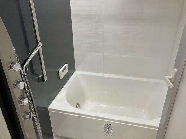 Innosent Doyama8階1K お風呂の画像