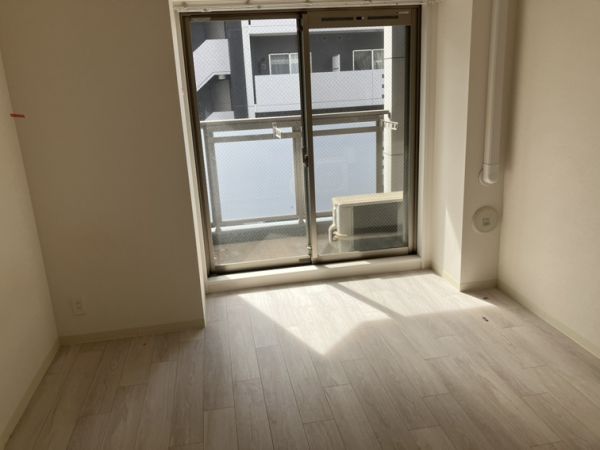 スプランディッド難波元町DUE6階1K リビングの画像