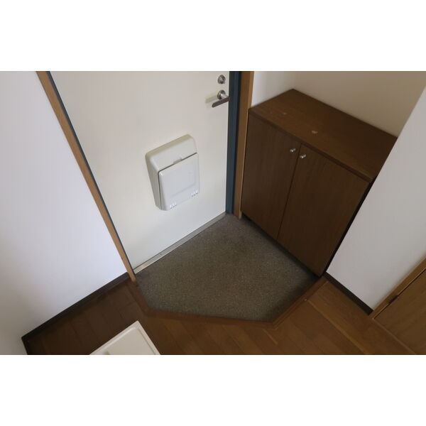 アネックス川端03階1K 玄関の画像