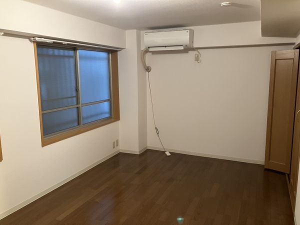 KAマンション1階1K リビングの画像