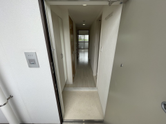 レジデンス南桜塚2階1K 玄関の画像