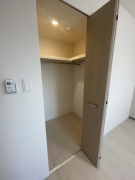 メゾンドボヌール弁天町6階2LDK 収納の画像