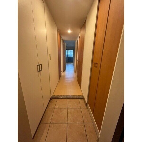 レジディア靭公園14階1R 玄関の画像