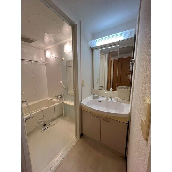 レジディア靭公園14階1R 洗面所の画像