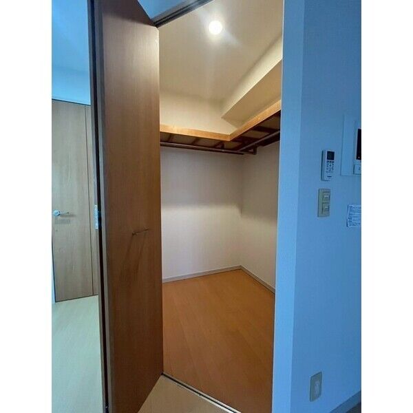 レジディア靭公園14階1R 収納の画像