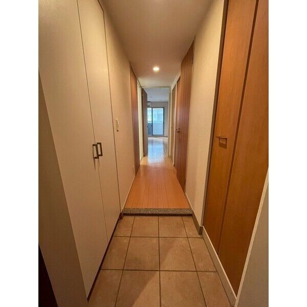 レジディア靭公園12階1R 玄関の画像