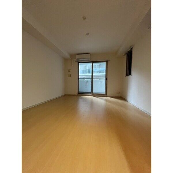 レジディア靭公園3階1R リビングの画像