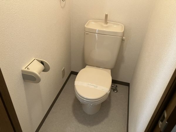 エストレージャ文の里8階1K トイレの画像