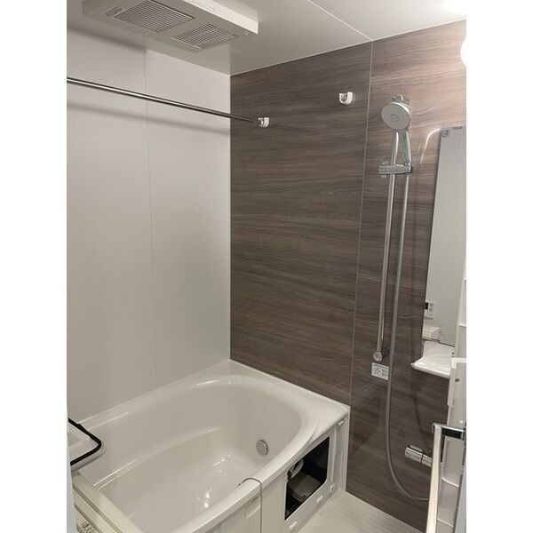 コンフォリア・リヴ大阪本町15階2LDK お風呂の画像