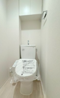 コンフォリア・リヴ大阪本町8階2LDK トイレの画像