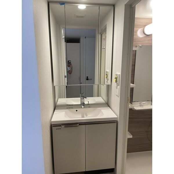 コンフォリア・リヴ大阪本町3階1DK 洗面所の画像