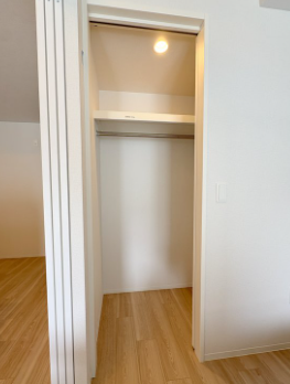 コンフォリア・リヴ大阪本町3階1DK 収納の画像
