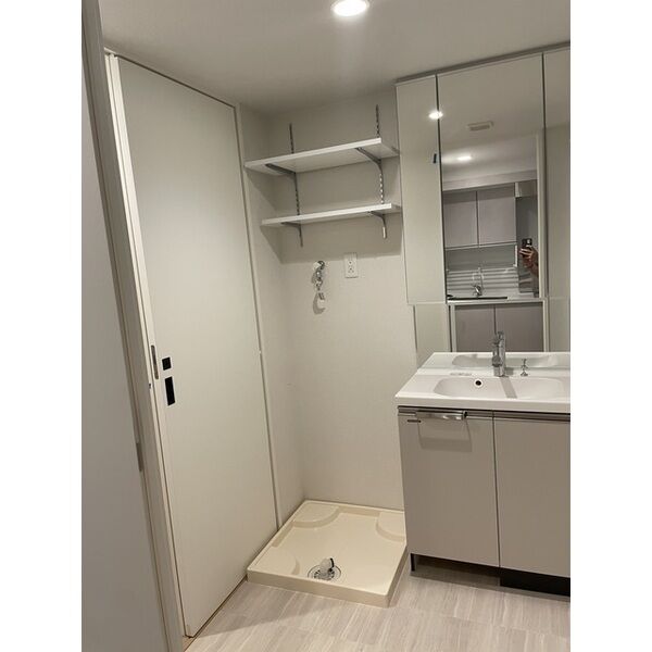 コンフォリア・リヴ大阪本町15階1K 洗面所の画像