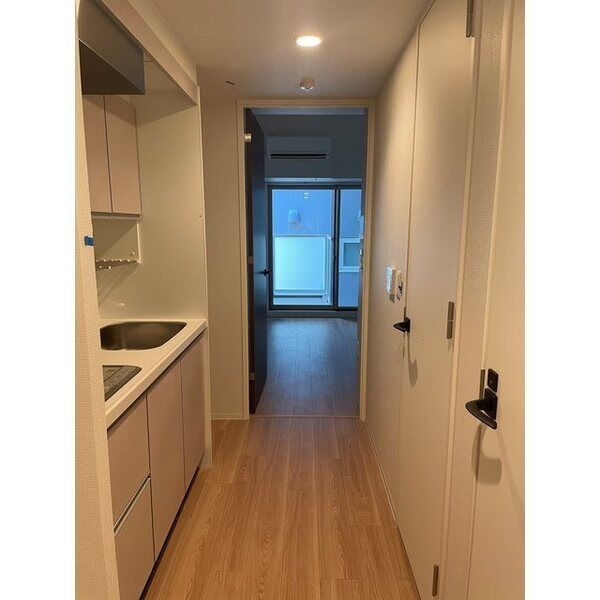 コンフォリア・リヴ大阪本町15階1K 玄関の画像