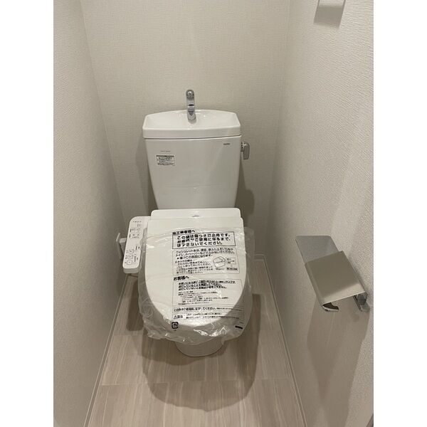 コンフォリア・リヴ大阪本町15階1K トイレの画像