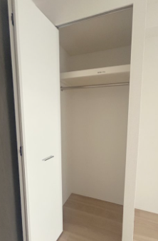 コンフォリア・リヴ大阪本町4階1K 収納の画像