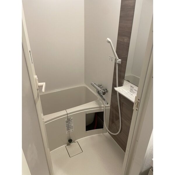 コンフォリア・リヴ大阪本町3階1K お風呂の画像