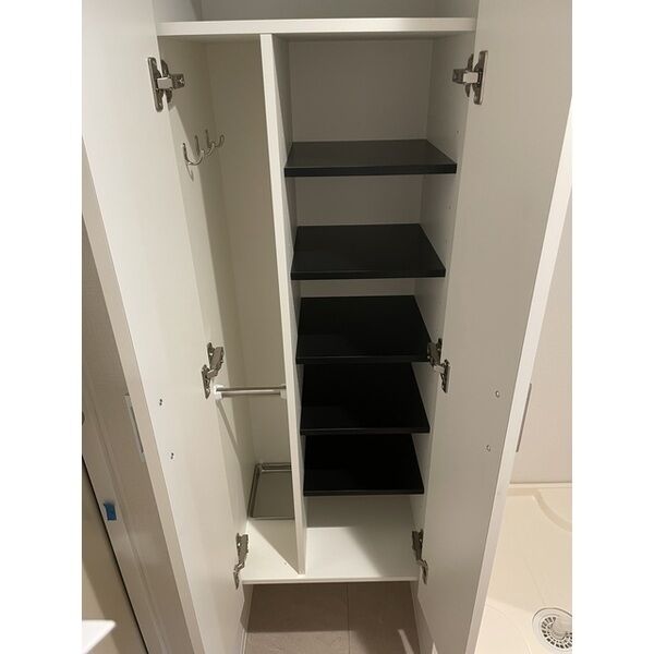 コンフォリア・リヴ大阪本町3階1K 収納の画像