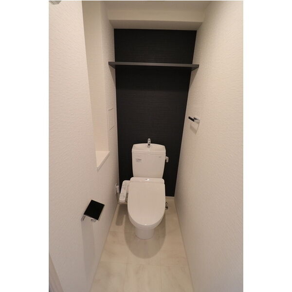 コンフォリア・リヴ新大阪WEST9階1LDK トイレの画像