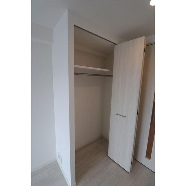 コンフォリア・リヴ新大阪WEST11階1K 収納の画像