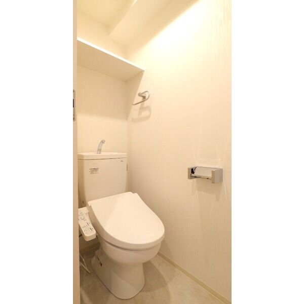 プレジオ新大阪EURO10階1LDK トイレの画像