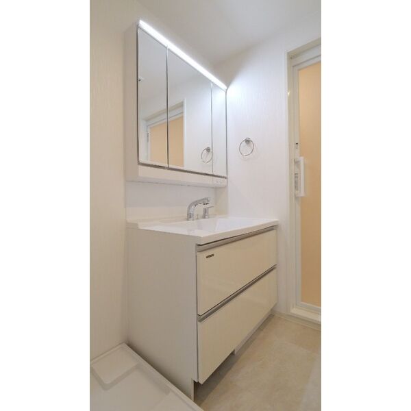 プレジオ新大阪EURO10階1LDK 洗面所の画像