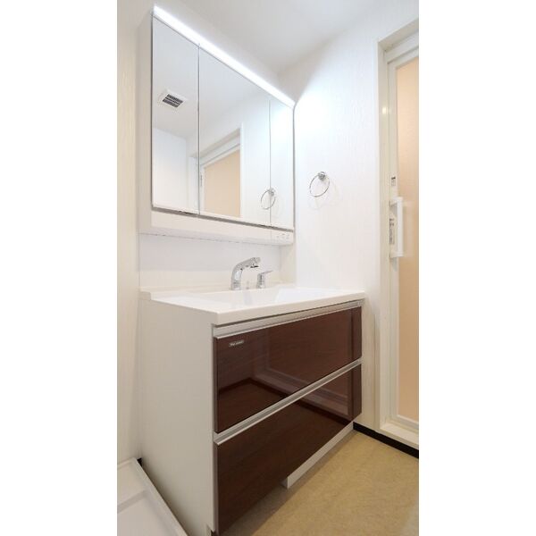 プレジオ新大阪EURO8階1LDK 洗面所の画像