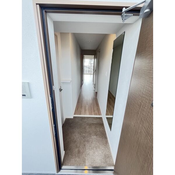 スプランディッド城東関目4階2LDK 玄関の画像