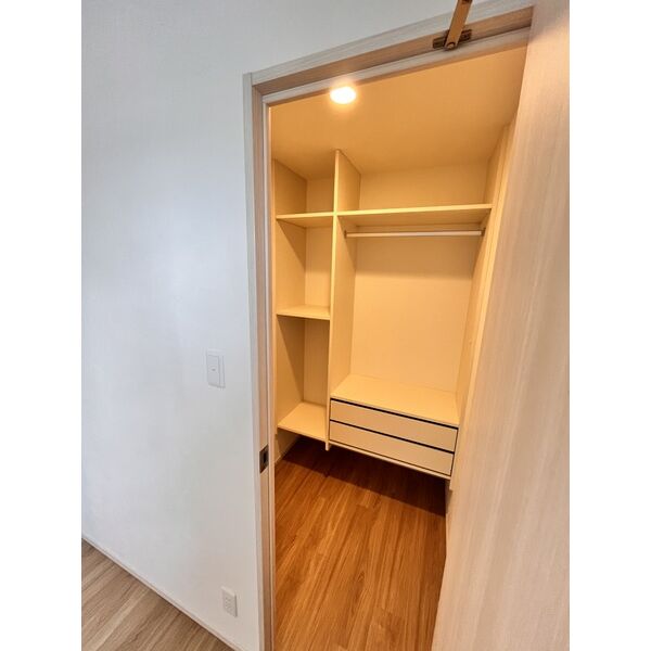 スプランディッド城東関目5階2LDK 収納の画像