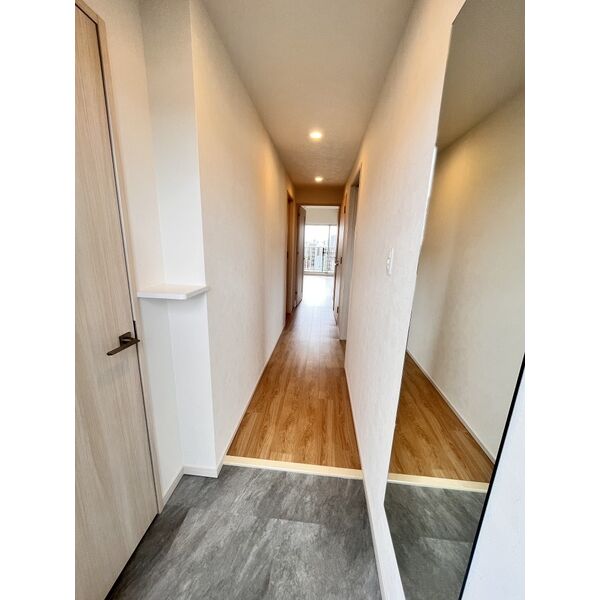 スプランディッド城東関目9階2LDK 玄関の画像