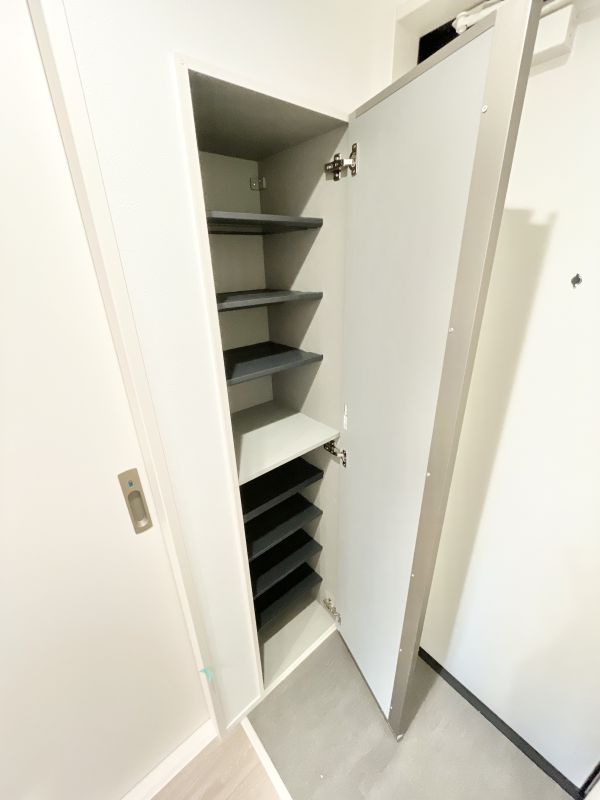 En中村公園2階1LDK 玄関の画像