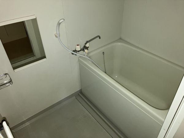 J・ソブリン1階1LDK お風呂の画像