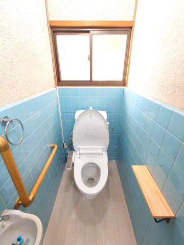 佐用町豊福戸建1階4LDK以上 トイレの画像