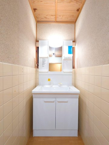 佐用町豊福戸建1階4LDK以上 洗面所の画像