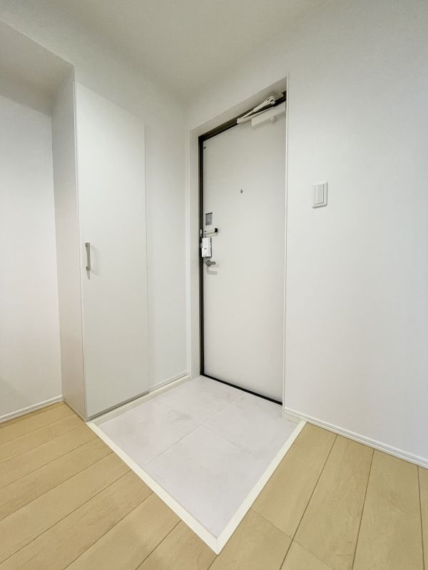 pavillon honnête biwajima2階1K 玄関の画像