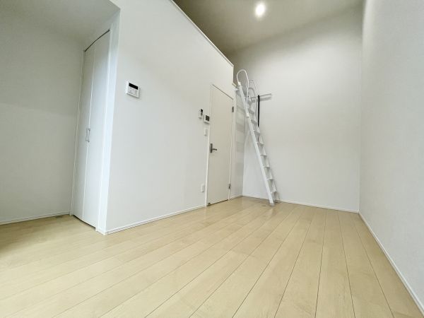 pavillon honnête biwajima1階1K リビングの画像