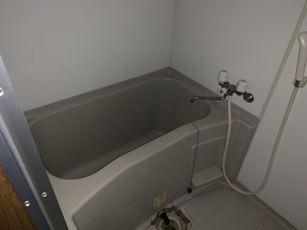 アンプルールフェールドミール3階1K お風呂の画像