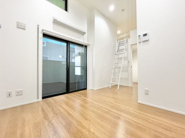 ヴァンクール中小田井1階1K リビングの画像