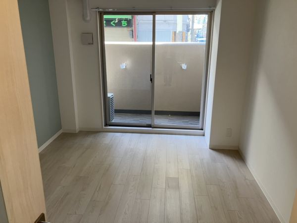 エグゼ大阪CITYアインツ1階1K リビングの画像