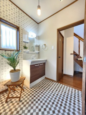 メゾン・ド・アンティークさつき台1階4LDK以上 洗面所の画像