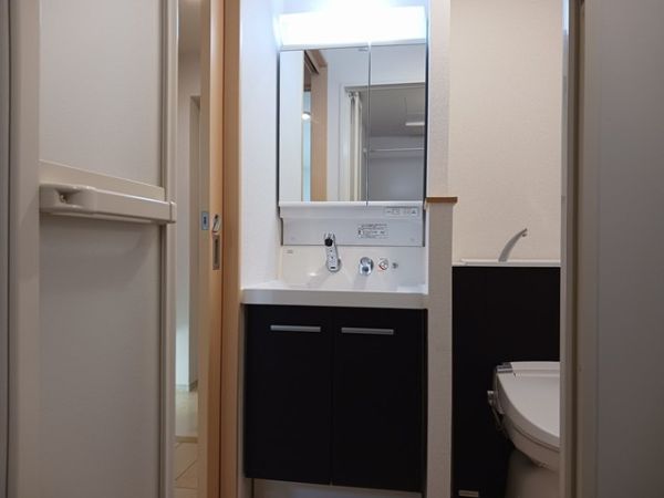 ガロファニーノ1階1LDK 洗面所の画像