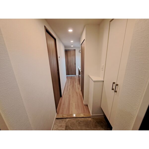 スプランディッド堀江7階2K 玄関の画像