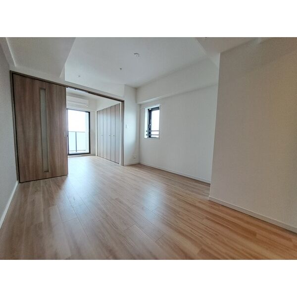 スプランディッド堀江5階2K リビングの画像