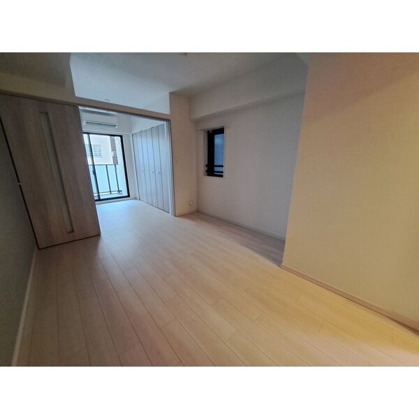 スプランディッド堀江4階2K リビングの画像