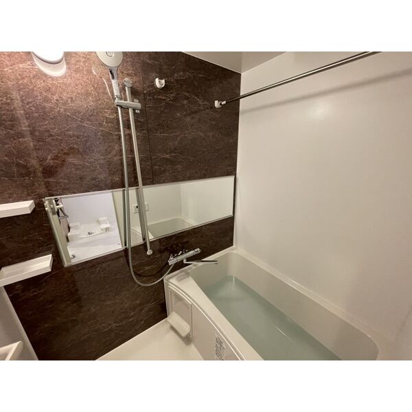 スプランディッド茨木天王4階1LDK お風呂の画像