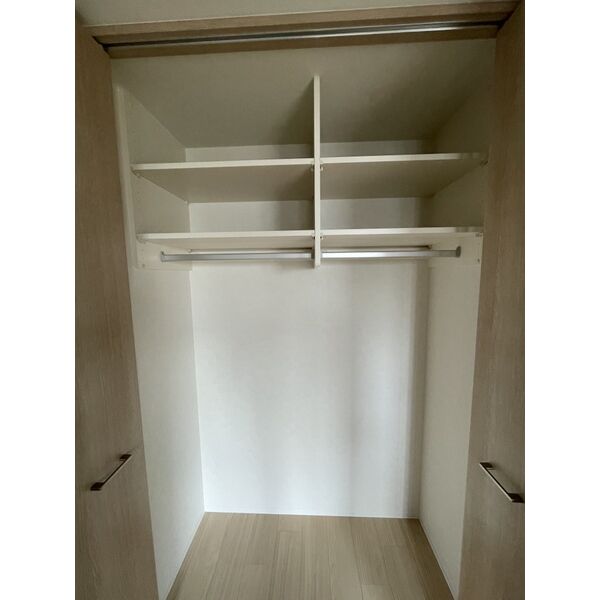 スプランディッド茨木天王4階1LDK 収納の画像