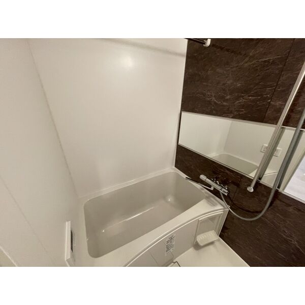 スプランディッド茨木天王4階1LDK お風呂の画像