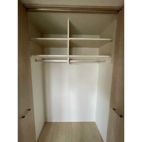 スプランディッド茨木天王4階1LDK 収納の画像